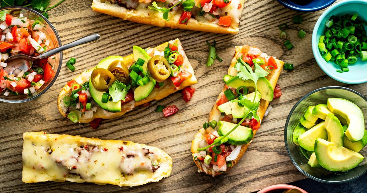 Deja que los Molletes Mexicanos sean tus héroes durante la semana | comida Deja que los Molletes Mexicanos sean tus héroes durante la semana | comida