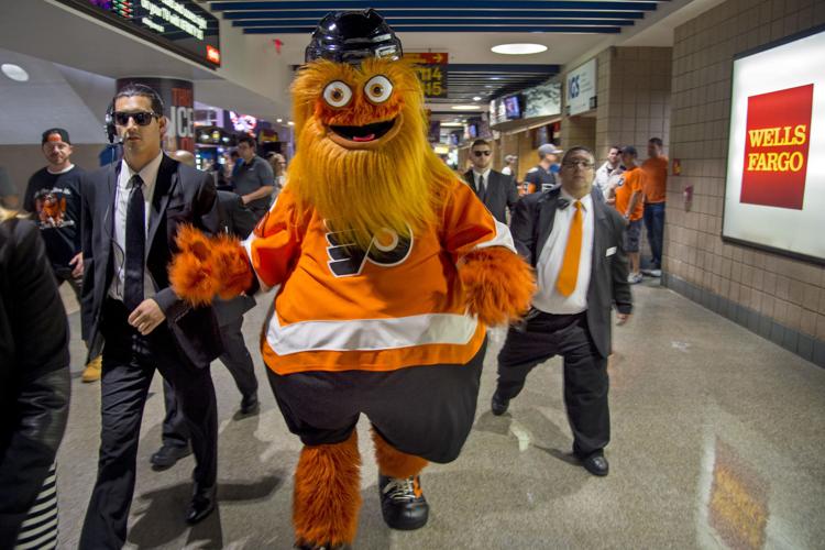 Watch Philadelphia Flyers mascot Gritty destroy Wells Fargo Center