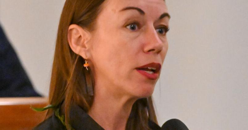 Advocates push independence