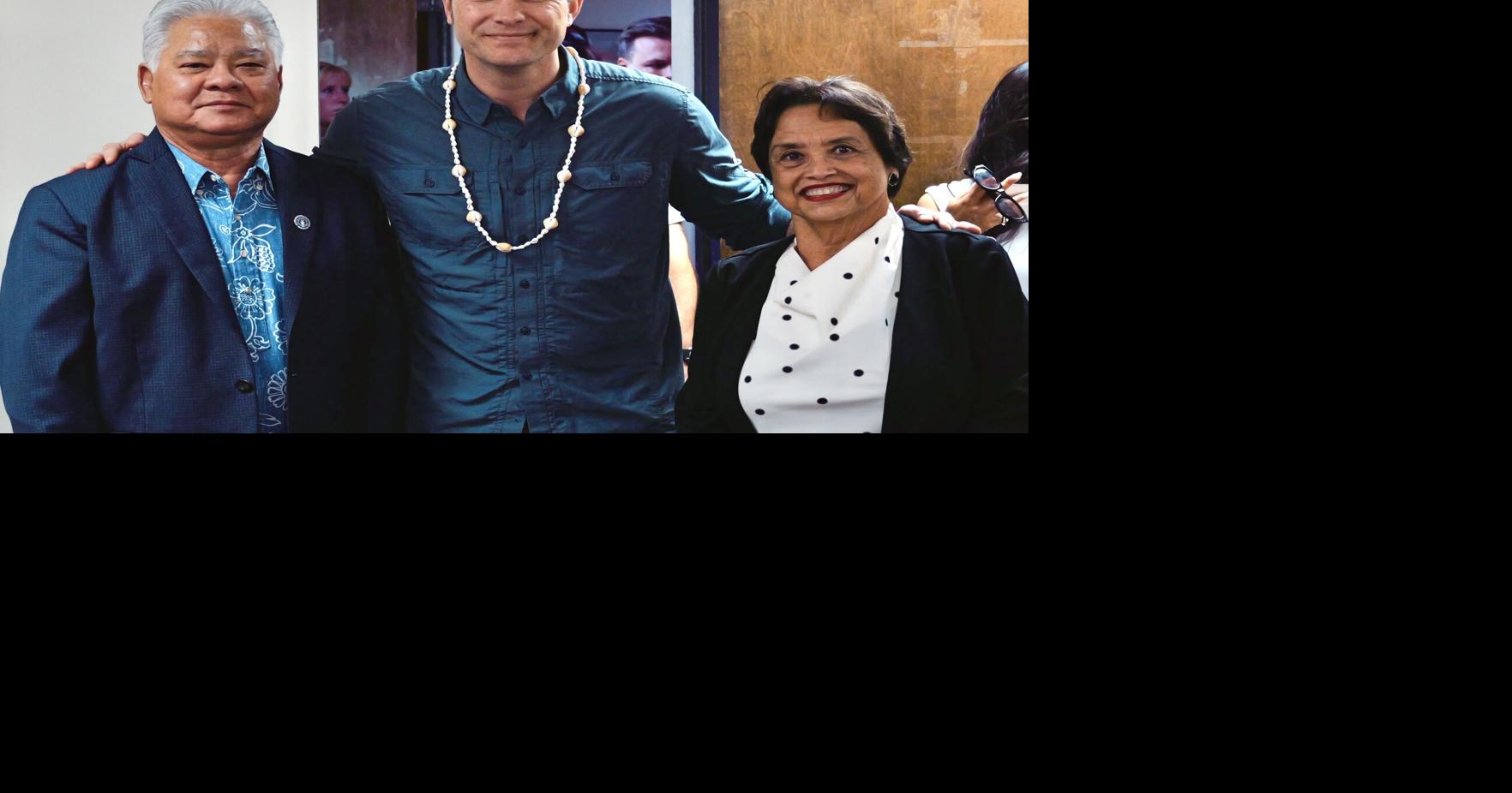 Governor pitches DOD head on $600M funding for new hospital