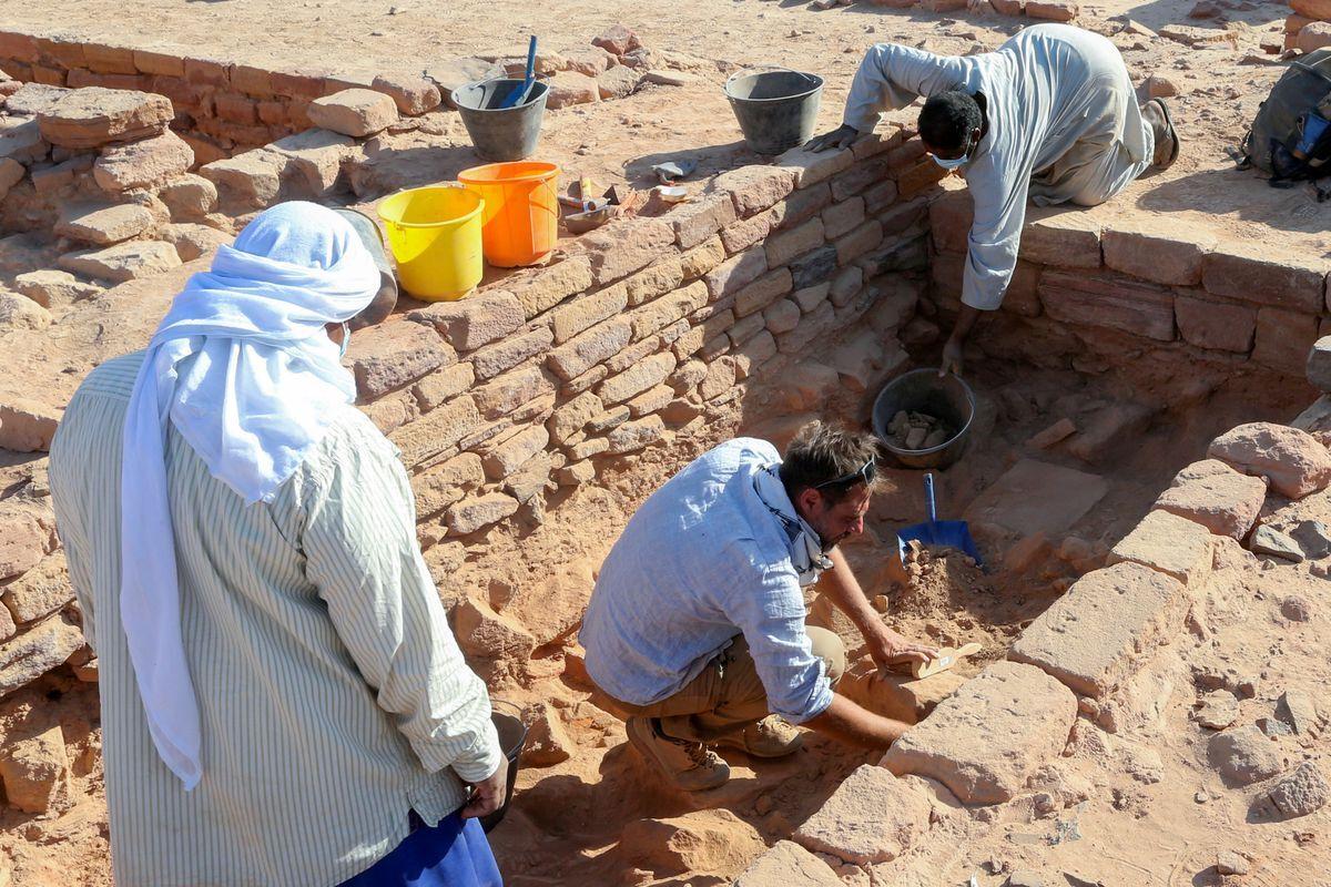 Archaeologists in Saudi Arabia excavate forgotten kingdoms