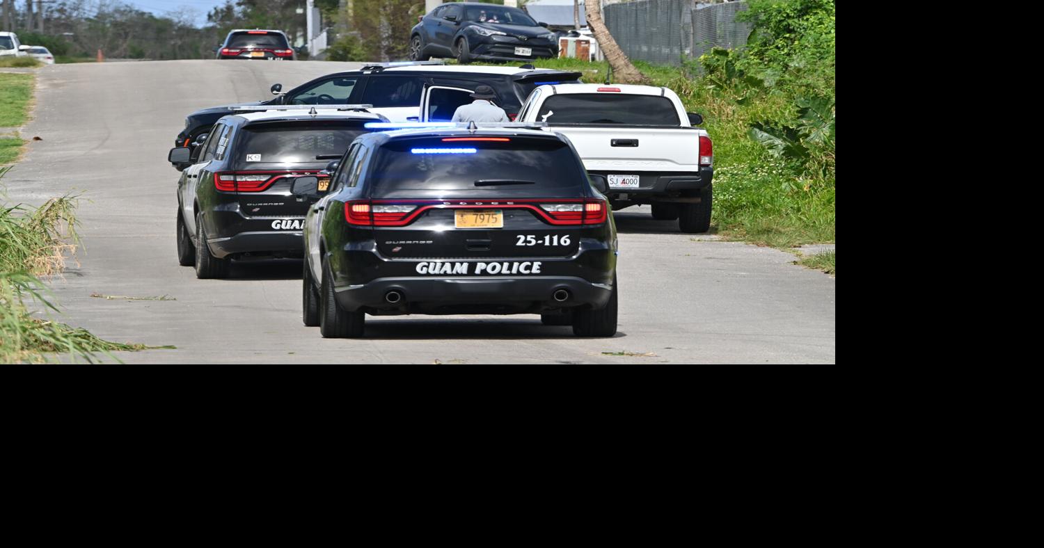 Pair suspected of doing 'drug deal' before car chase, police shooting