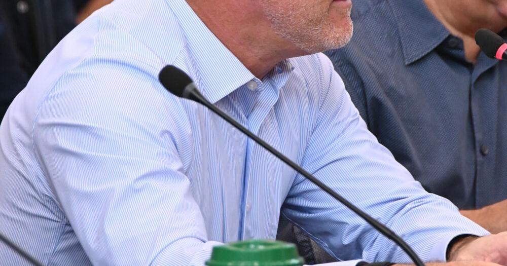 Bill proposes tax incentives for businesses that spruce up look