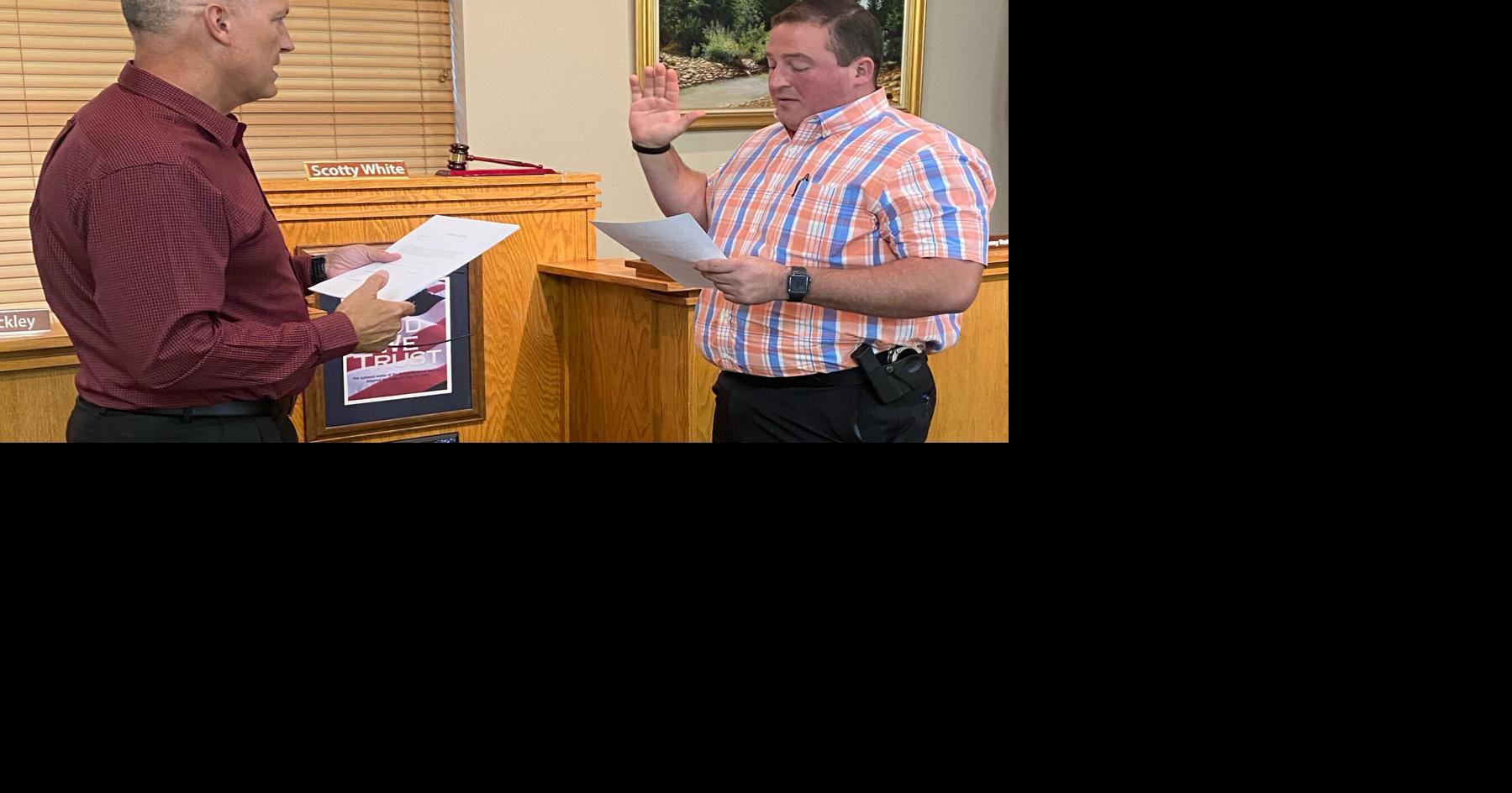 City Council accepts Poteau P.D. Chief's resignation; Hooper sworn in