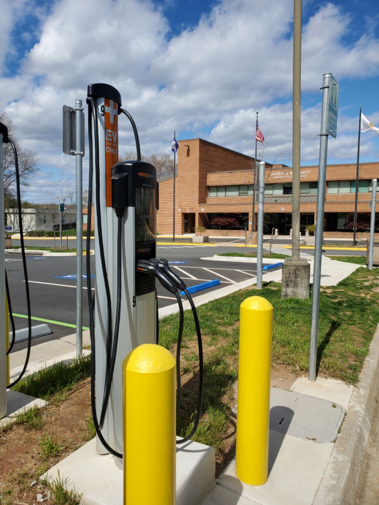 Prince William County offers EV users a free charge | News ...