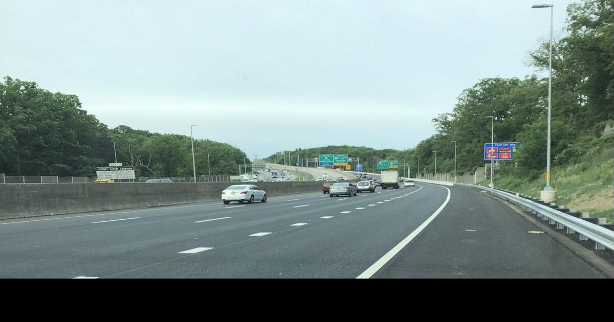 Southbound lanes of I-95 open after leaning Potomac Mills sign