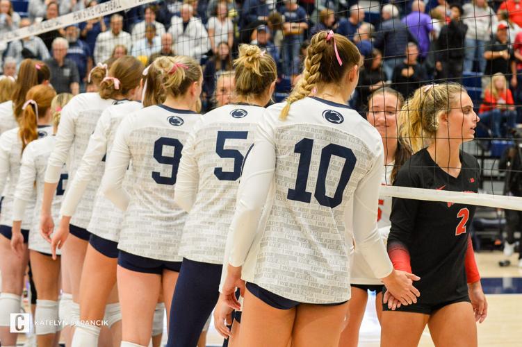 Penn State women’s volleyball sweeps Iowa, shows its strength in Big