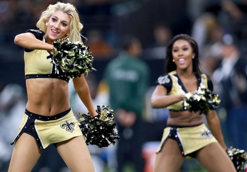 With Lawsuits Pending, Oakland Raiders Cheerleaders Get a Pay Raise