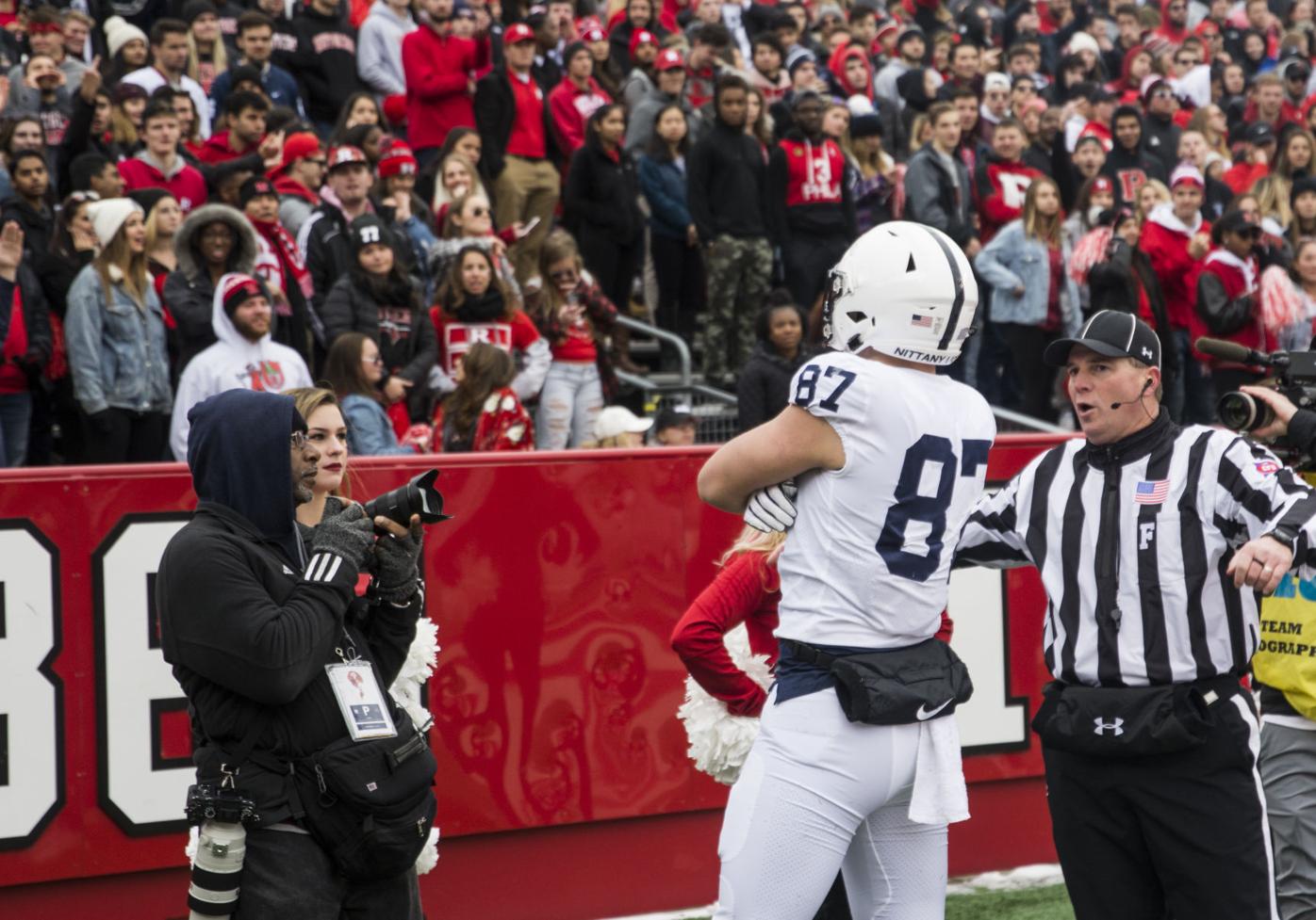 Frankly, Scarlet: Buckeyes to Go Mono-Red vs. Penn State