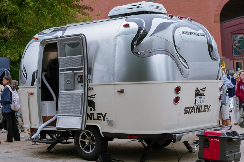 Stanley Studio H2O popup, Stanley vehicle