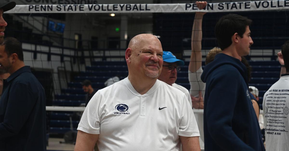 Penn State men's volleyball coach Mark Pavlik honored in AVCA Hall of Fame announcement image.