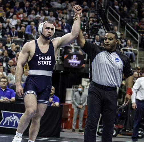 Penn State wrestling’s Max Dean shows resilience in victory over Iowa