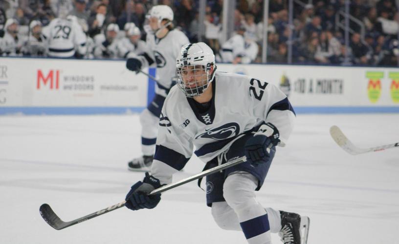 Penn State men’s hockey outshoots but falls to Golden Gophers Penn