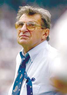 Spanier must decide whether to extend JoePa's contract past 2004 ...