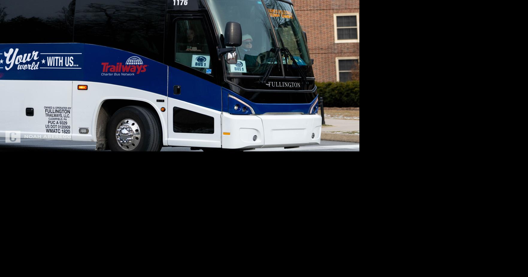 Women's volleyball championship celebration, bus arrives ...