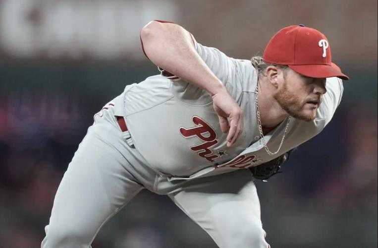 Philadelphia Phillies fans mock Atlanta Braves closer Craig