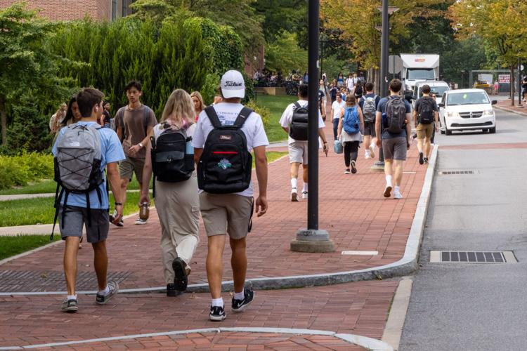 First day of classes sparks nervousness, reassurance for students