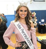 Miss Pennsylvania joins Groundhog Day celebration