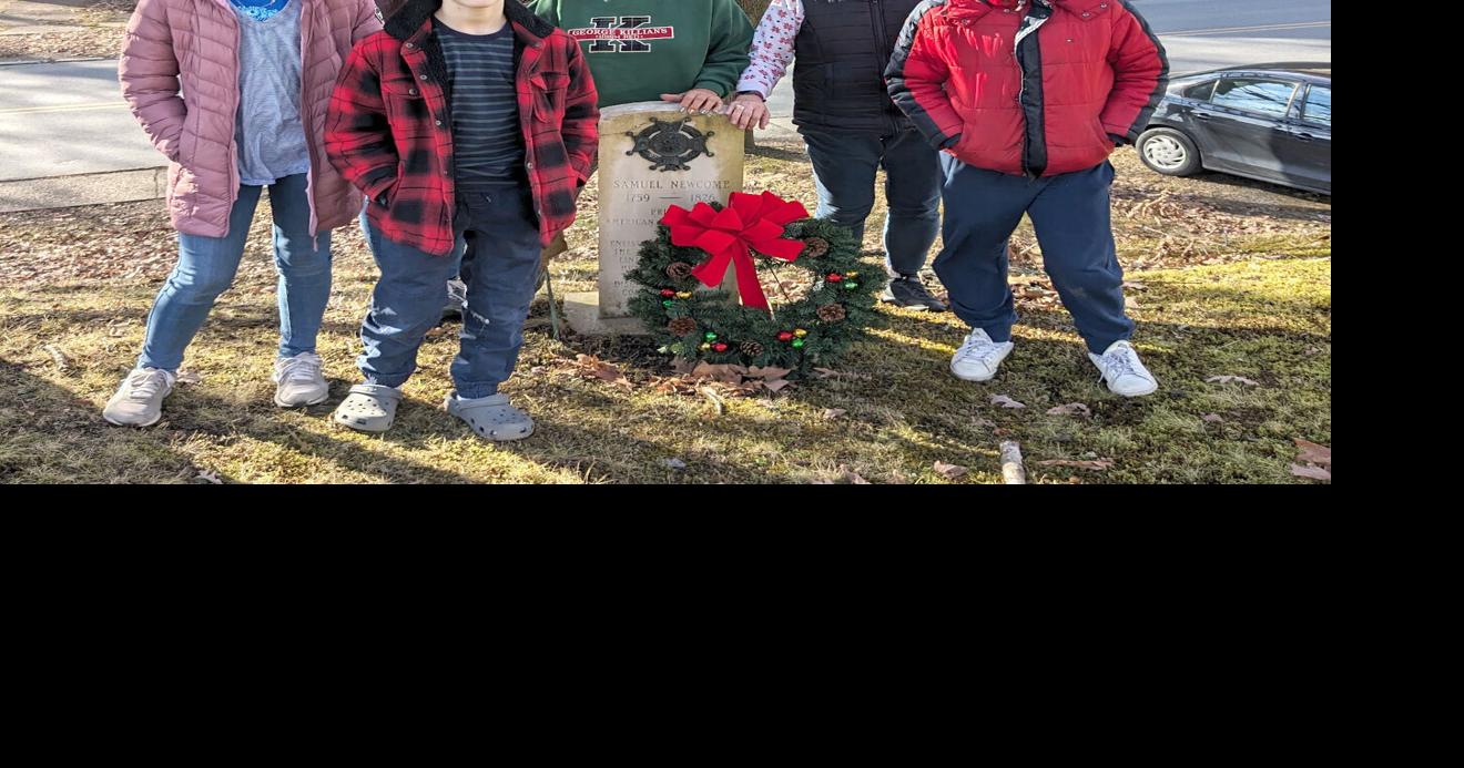 Local CAR, DAR chapters dedicate wreaths to veterans buried in North