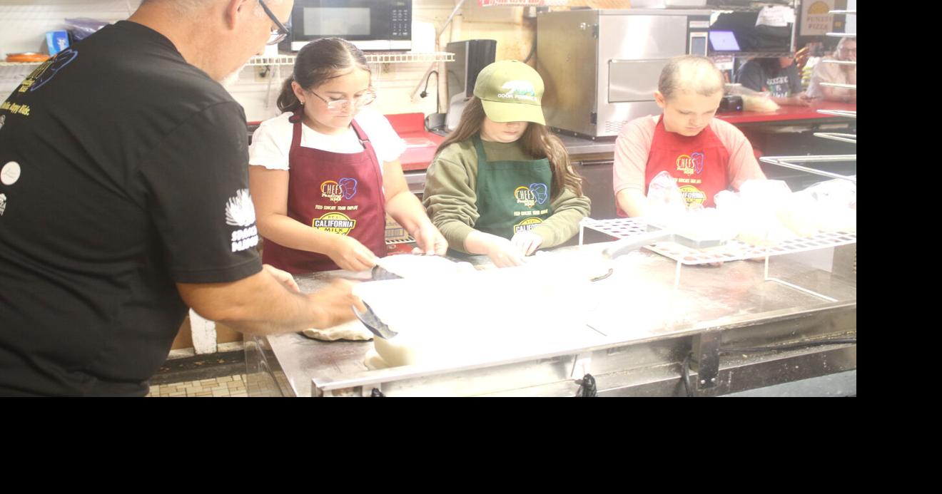 Chefs Feeding Kids teaches healthy pizza making