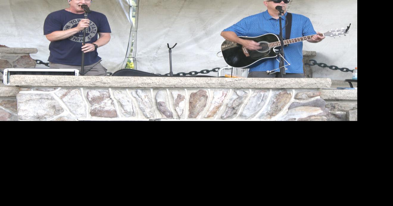 Music in the Park continues with B ‘n B Acoustic | Entertainment ...