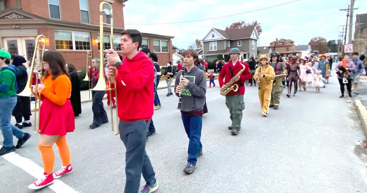 Halloween Parade marches through Punxsy | | punxsutawneyspirit.com
