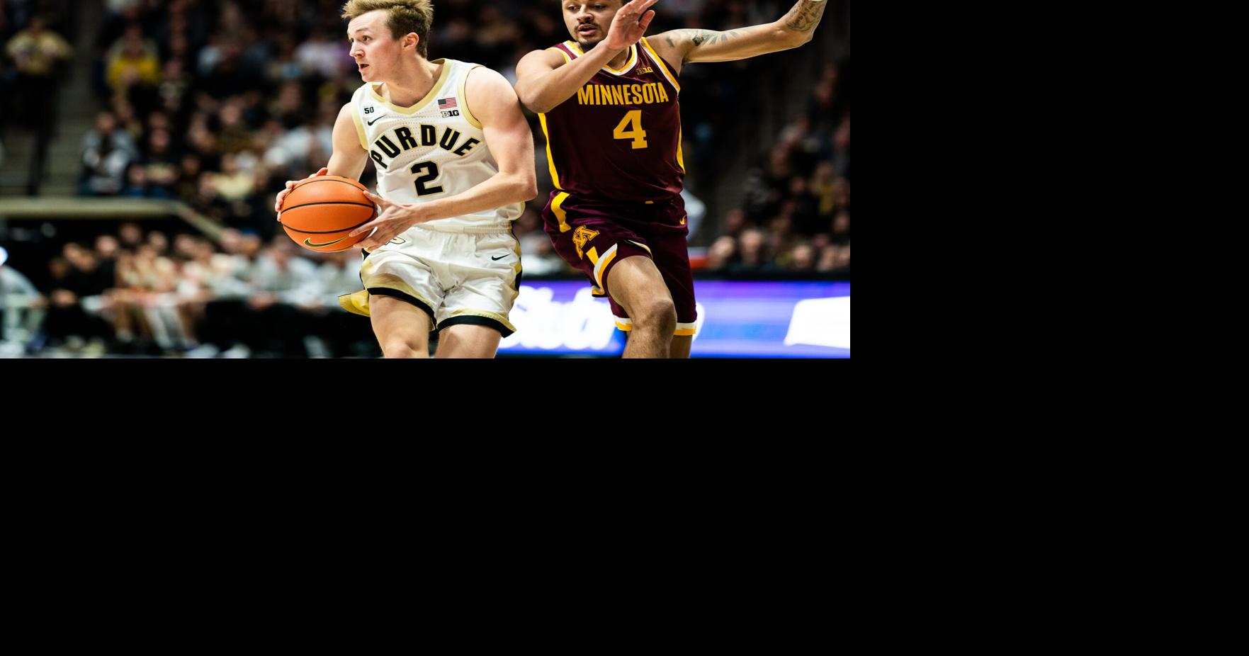 12/4/22 Minnesota, Fletcher Loyer passes Basketball