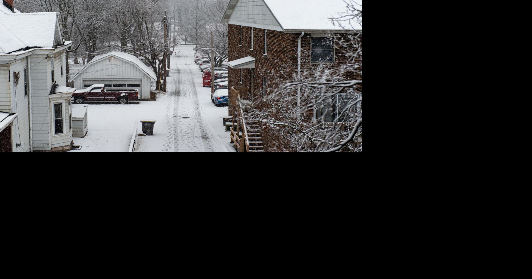 1/25/23 Purdue Snow Photos, car tracks in alley Campus