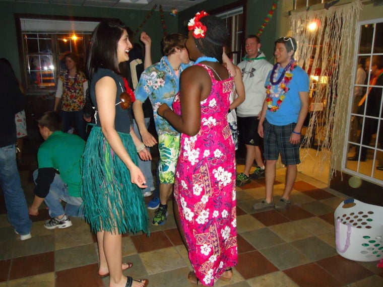 dresses for hawaiian themed party