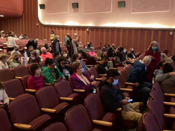 10/14/21 Frida: Viva la Vida, Attendees file into their seats