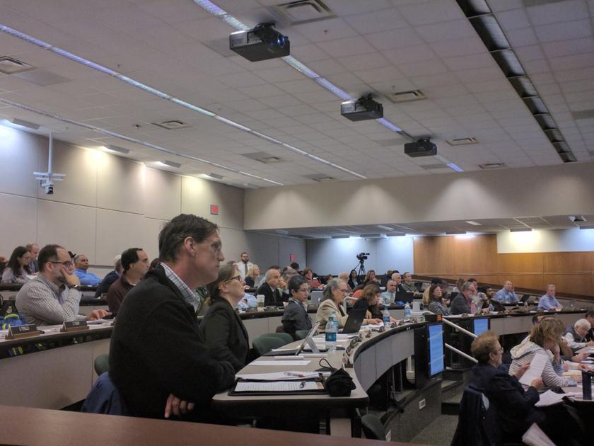 University Senate Considers Winter Break Classes Campus