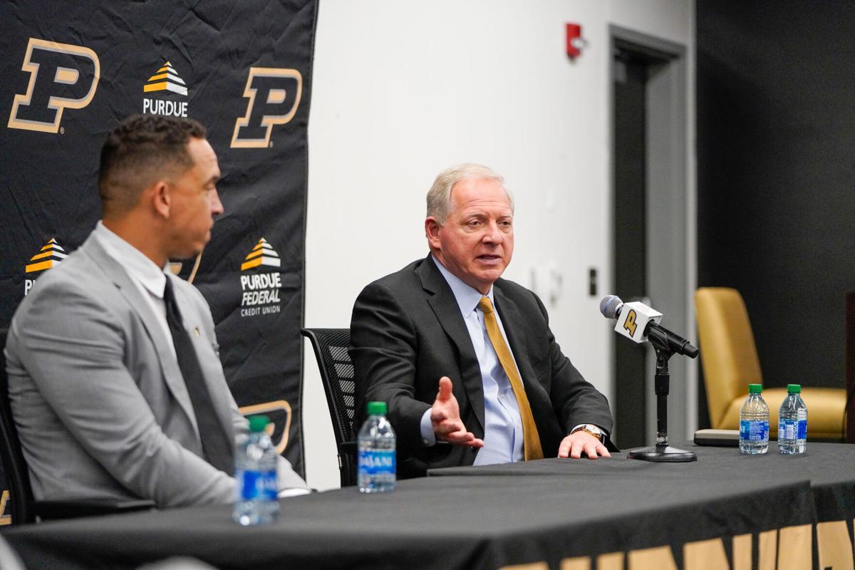 Walters gets lower base pay than Brohm, more for assistant coaches | Football Walters gets lower base pay than Brohm, more for assistant coaches | Football