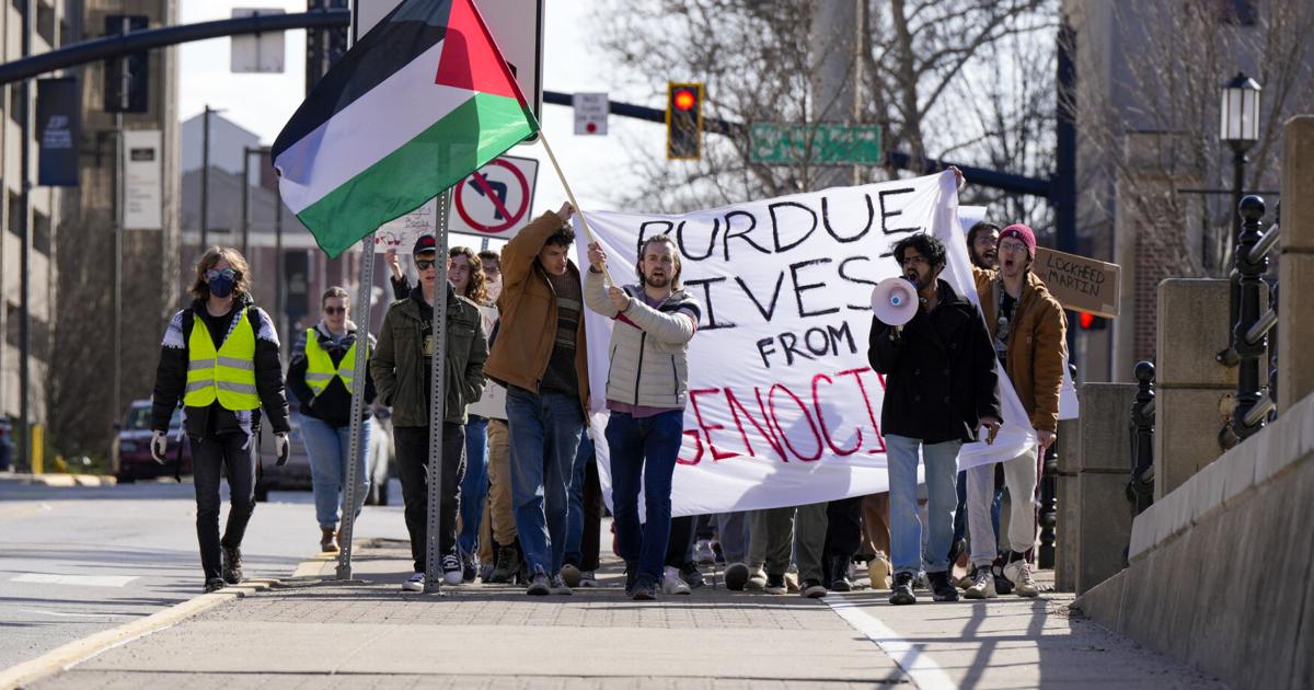 Students protest Lockheed Martin | Campus | purdueexponent.org