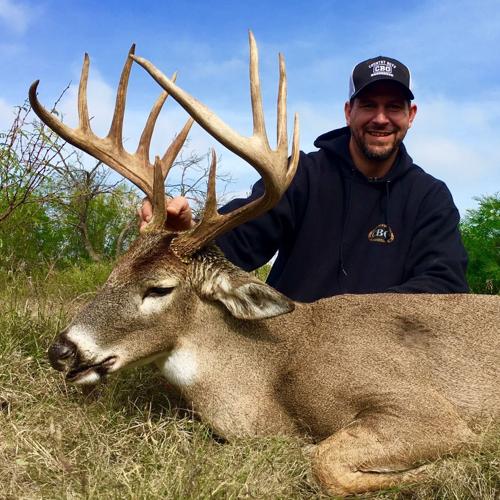 Addicted to the Outdoors — NBA Star Brad Miller  Jon & Gina Brunson are  returning to good friend and retired pro basketball player Brad Miller's  Indiana lodge. Hunting both the Michigan