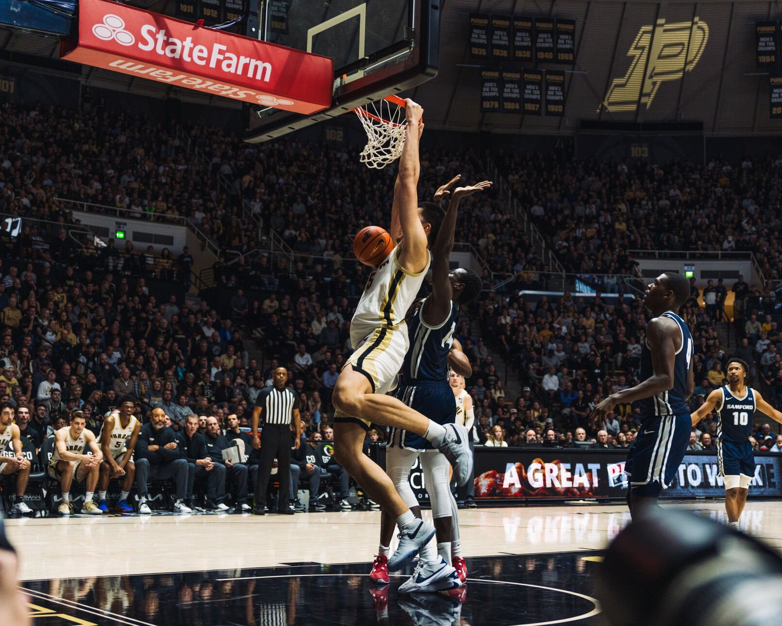 11/6/23 Samford basketball, Zach Edey dunks past defender | Gallery ...