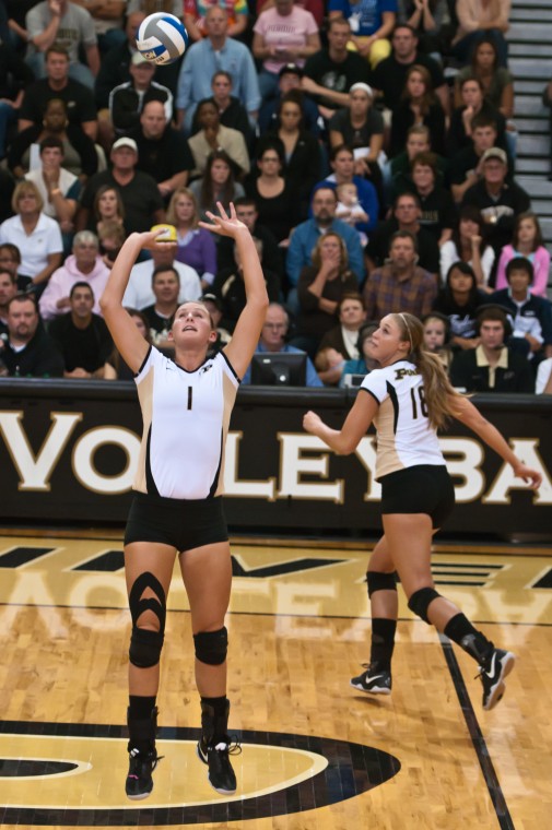 9/24 Women's Volleyball vs. Michigan Volleyball