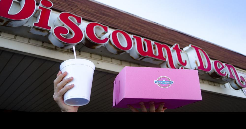 Discount Den's last week before relocation City