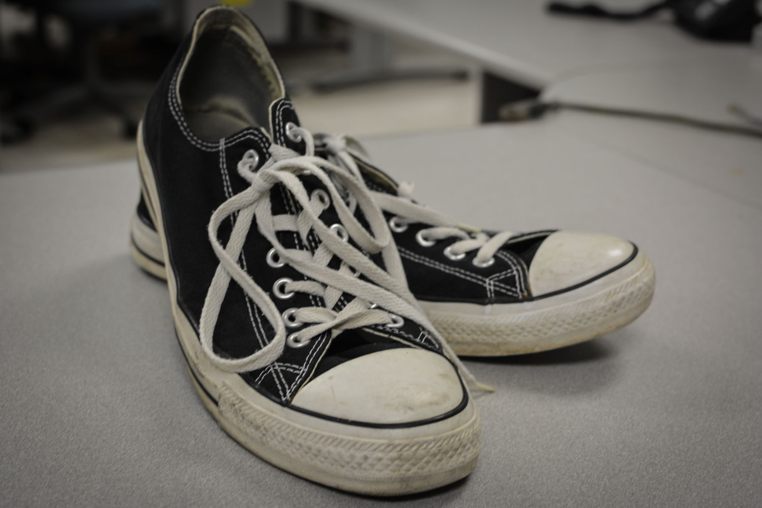 blink 182 converse shoes