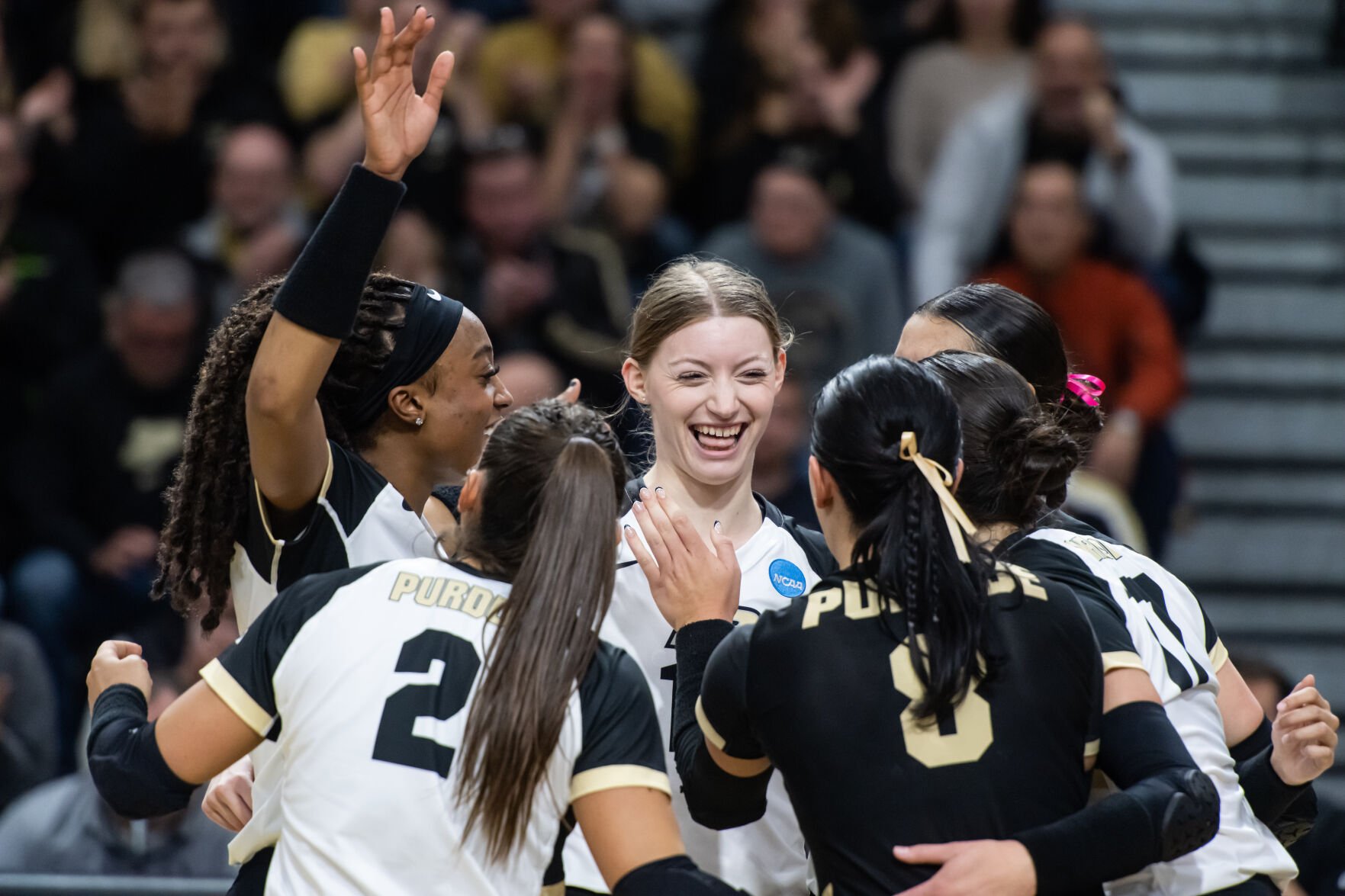 12/1/23 No. 6 Marquette, Purdue Celebrates Grace Heaney Kill ...