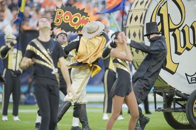 12/30/21 Music City Bowl, Tennessee, World's Largest Drum routine