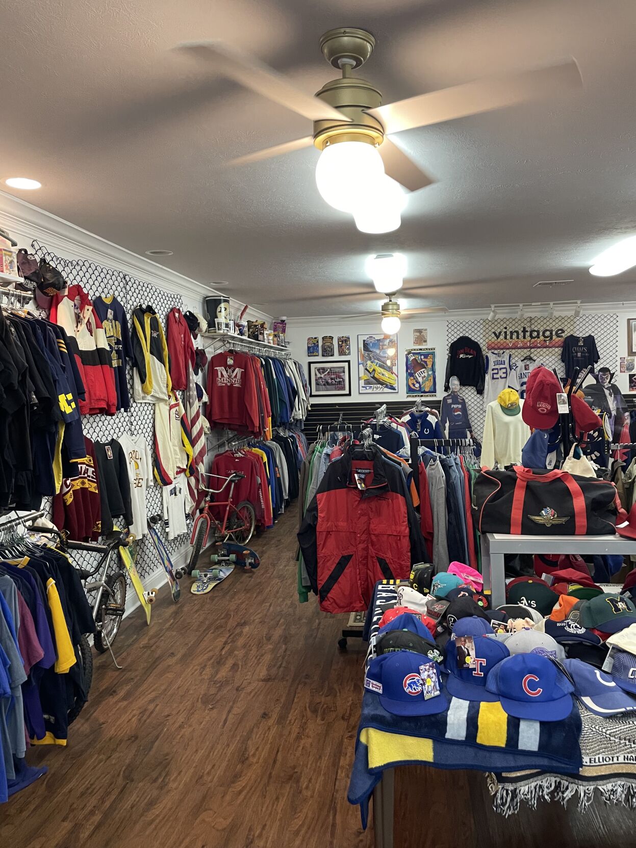 Vintage clothing spot expands to arcade games | City State ...