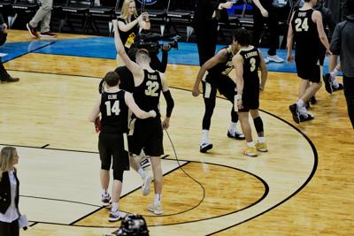 Purdue Men S Basketball Boilers Outlast Tennessee In Overtime
