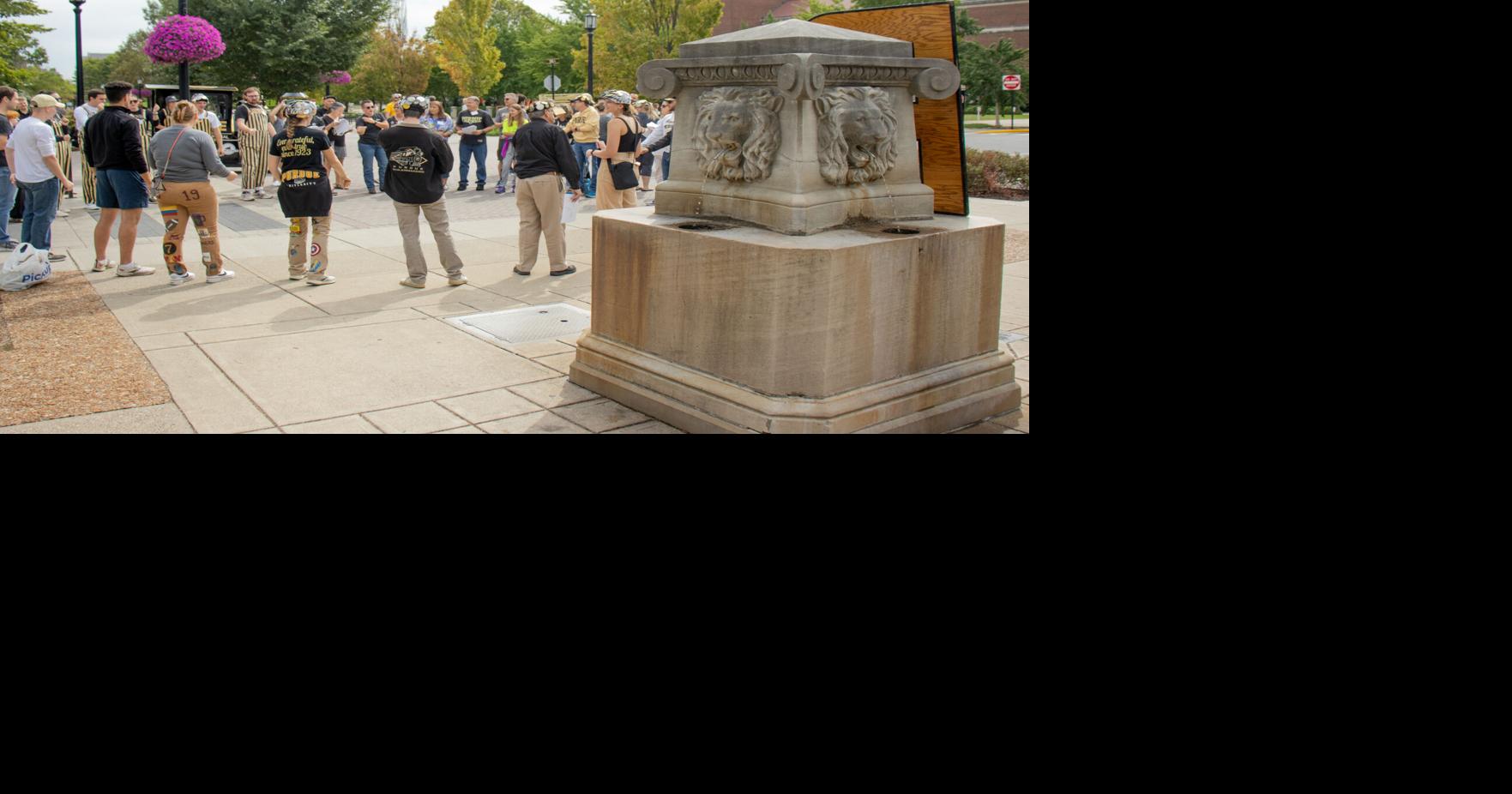 9/16/23 Groups of Reamer Club members practice songs for the Lions