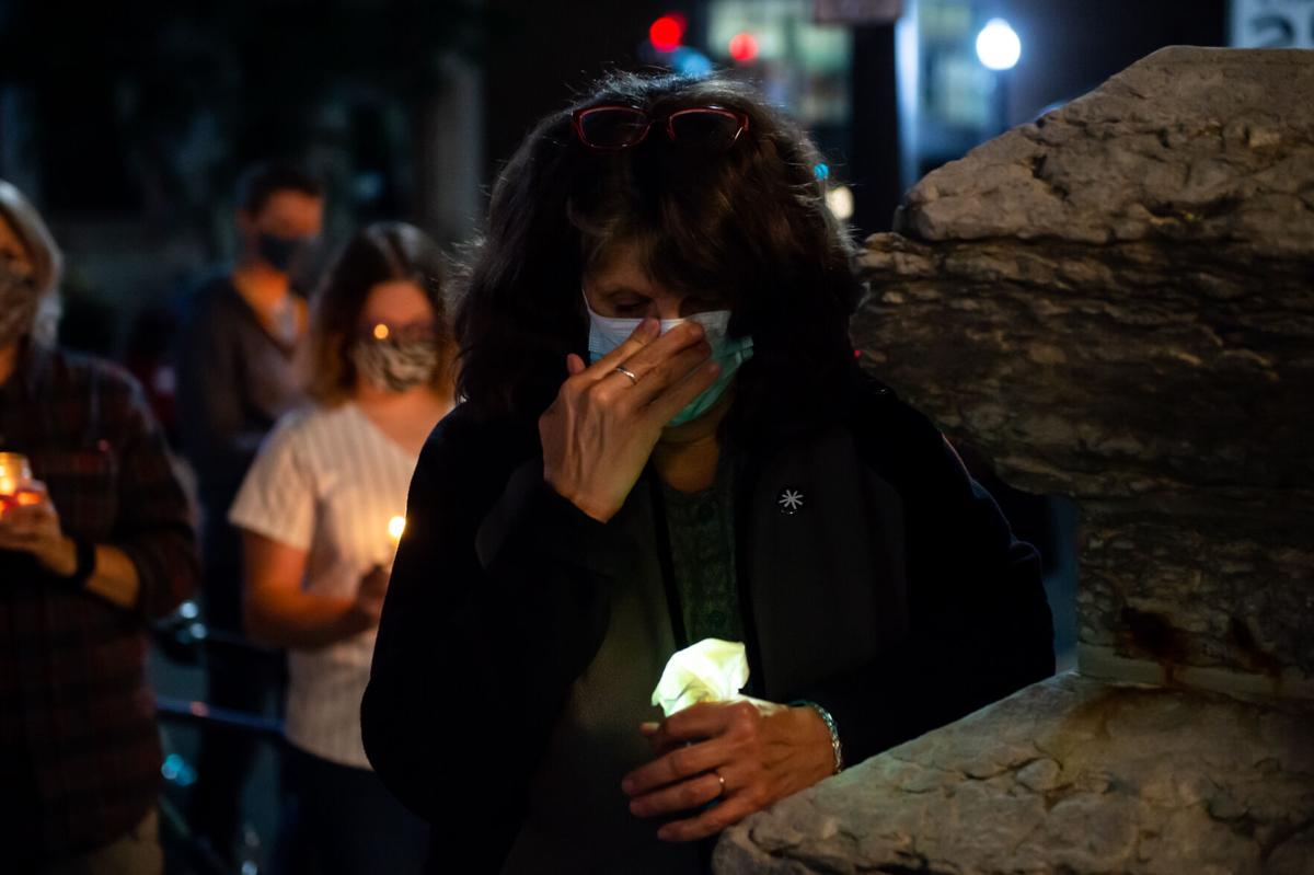 9/20/20 Ruth Bader Ginsburg Vigil, Joane Kahn Titolo