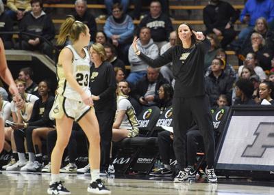 Boilers let win slip away in 4th quarter | Basketball | purdueexponent.org