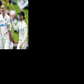 New Zealand 볼러 Tickner가 West Indies 타자를 아웃시키는 장면