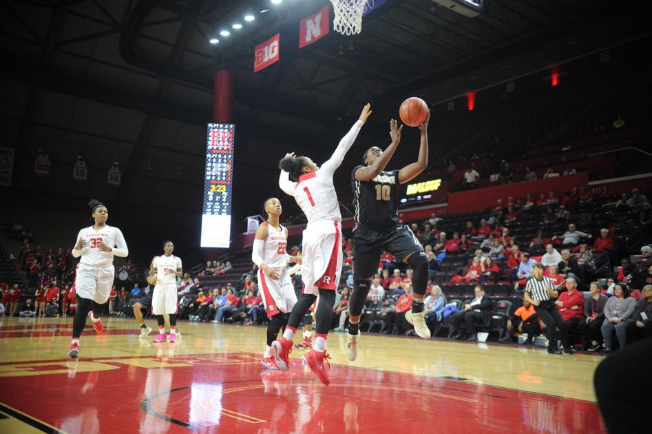 Purdue Women S Basketball Harris Closes In On Freshman Blocks Record As Boilers Roll Past Rutgers 55 42 Sports Purdueexponent Org