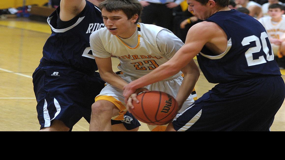 Ridgewood Sophomore Smith Fuels Late Run As Spartans Hold Off Riverdale Qc Prep Sports Qconline Com