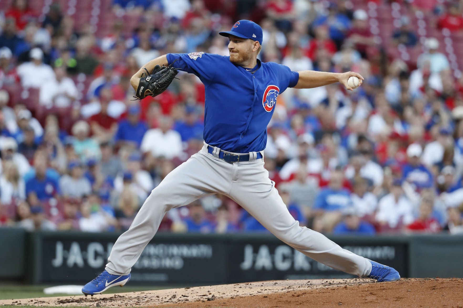 Bryant nicked, lefty Rizzo plays 3B, Cubs beat Reds 13-9 Bryant nicked, lefty Rizzo plays 3B, Cubs beat Reds 13-9