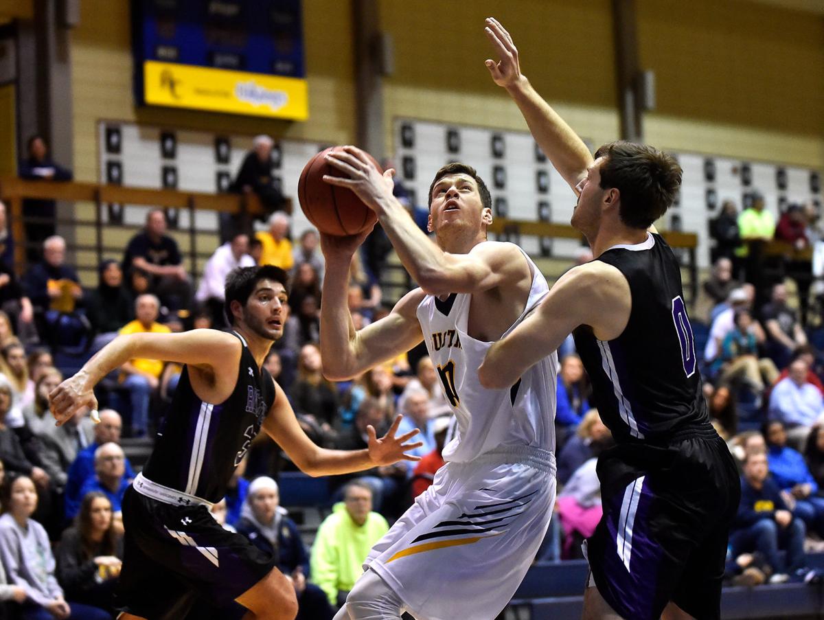 Augie Reserves Relish In Rout College Sports Qconline Com